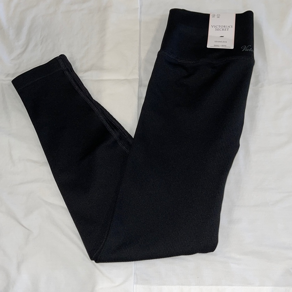 Victoria Secret Seamless 7/8 Length Leggings Black